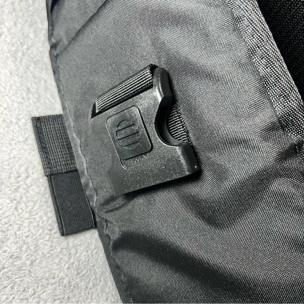 Momcozy baby hip seat carrier - NEW medium - Picture 6 of 7